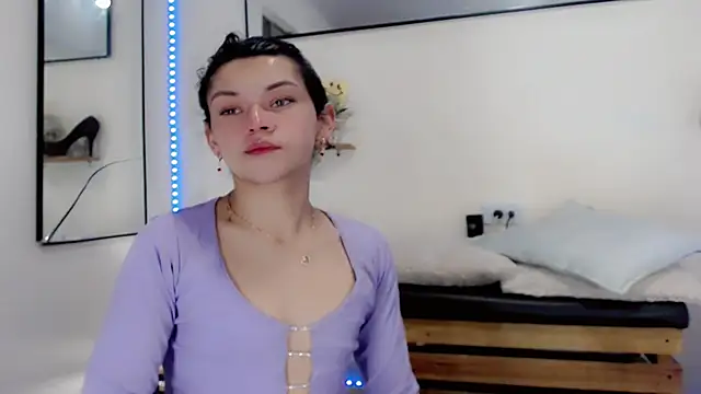 NathalialLooes online show from March 31, 2026, 5:08 am