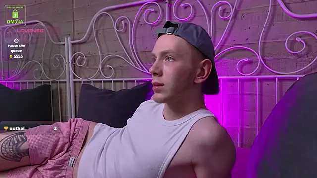 Snapshot of ZidNevil chatting on February 13, 2026, 8:38 pm ZidNevil online show from February 13, 2026, 8:38 pm