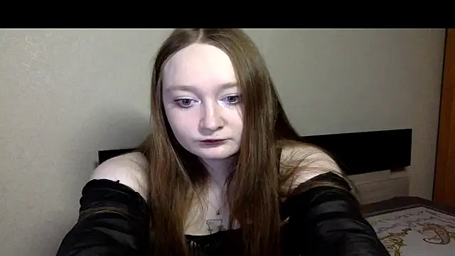 vikipinkk online show from February 10, 2026, 8:35 pm