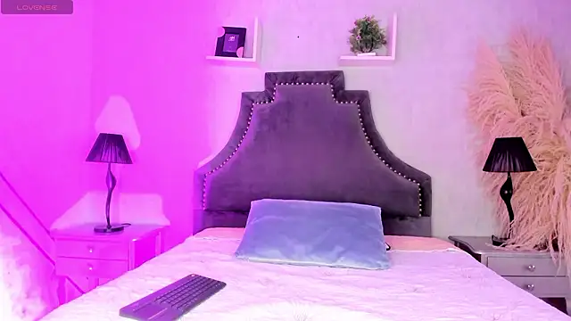 KarelyMitchel online show from March 9, 2026, 12:42 pm