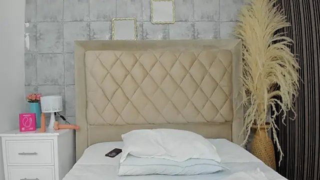 CleoFoxx  online show from April 1, 2026, 1:41 pm