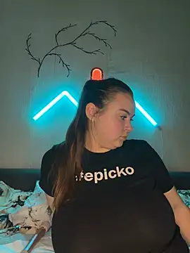 AlyaX X online show from March 30, 2026, 8:43 pm