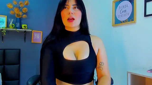 eliza pink24 online show from February 11, 2026, 9:53 pm