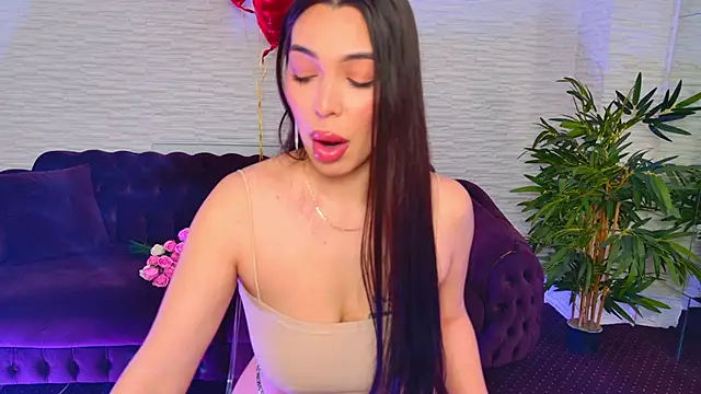 MollyDolley online show from February 14, 2026, 8:38 pm