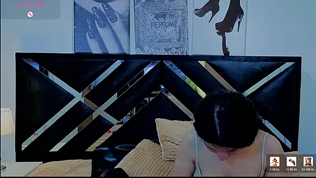 Zoe-yanin online show from April 4, 2026, 6:49 pm