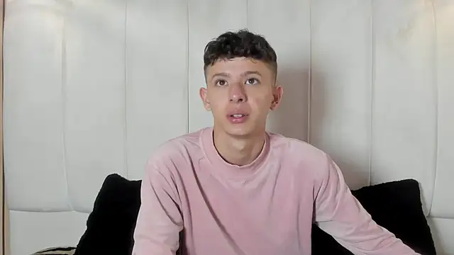 Snapshot of David_Roy_ chatting on March 1, 2026, 2:08 pm David Roy online show from March 1, 2026, 2:08 pm