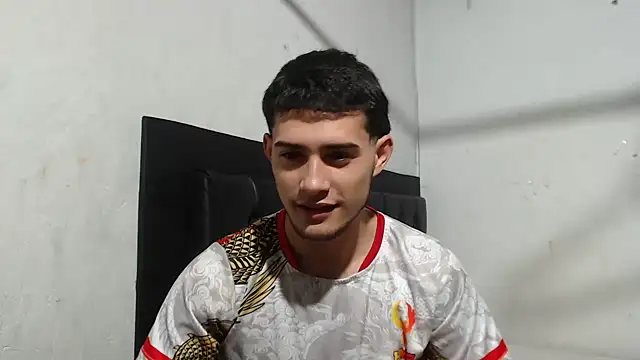 Snapshot of jhayko22 chatting on February 17, 2026, 8:44 am jhayko22 online show from February 17, 2026, 8:44 am