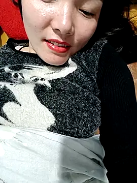 Snapshot of Marui-1 chatting on February 1, 2026, 12:59 pm Marui-1 online show from February 1, 2026, 12:59 pm