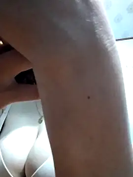 Snapshot of Marui-1 chatting on March 3, 2026, 5:57 am Marui-1 online show from March 3, 2026, 5:57 am