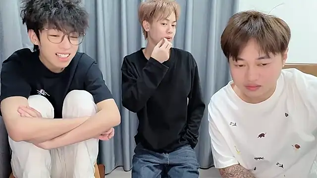 No 1MiaoMiao-Kk online show from February 5, 2026, 11:37 am