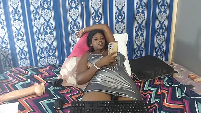 Snapshot of FlameZee chatting on February 16, 2026, 10:39 pm FlameZee online show from February 16, 2026, 10:39 pm