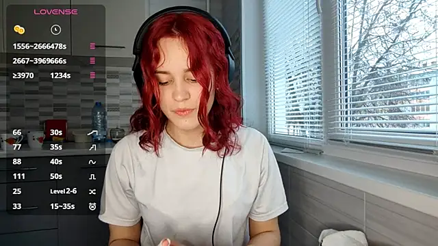 CalandraRolon online show from February 15, 2026, 2:03 pm