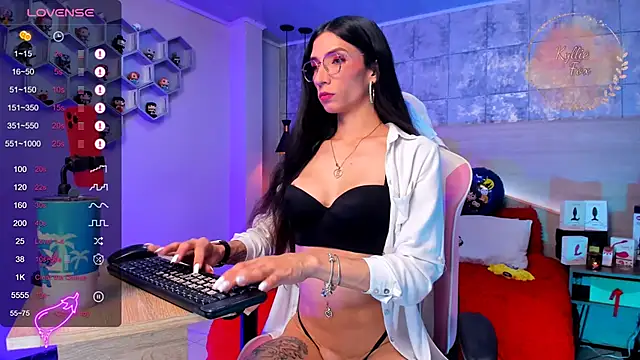 kylliefox  online show from January 24, 2025, 1:03 pm