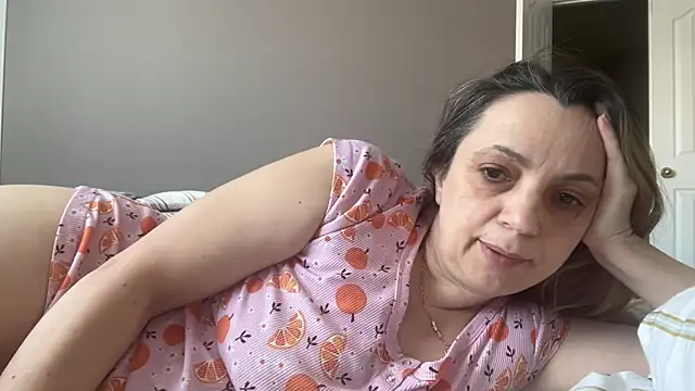 Snapshot of ShyFlameLive chatting on February 19, 2026, 3:41 pm ShyFlameLive online show from February 19, 2026, 3:41 pm