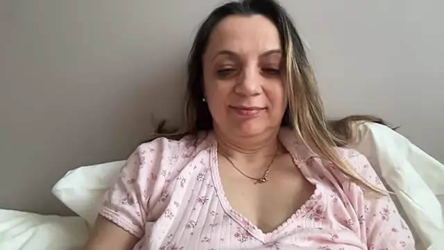 Snapshot of ShyFlameLive chatting on February 28, 2026, 12:28 pm ShyFlameLive online show from February 28, 2026, 12:28 pm