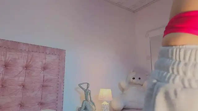 Snapshot of Jennifer_Lee_ chatting on May 31, 2026, 3:19 pm Jennifer Lee online show from May 31, 2026, 3:19 pm