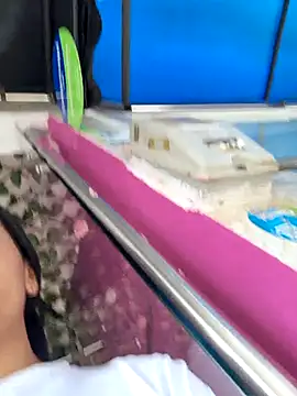 Cris18sexy online show from April 17, 2026, 2:20 pm