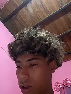 Snapshot of Adan21_cm chatting on February 7, 2026, 5:44 am Adan21 cm online show from February 7, 2026, 5:44 am