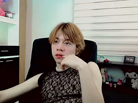 duvisex19 online show from March 31, 2026, 4:35 am