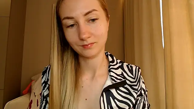 BluueSilk online show from February 11, 2025, 12:16 pm