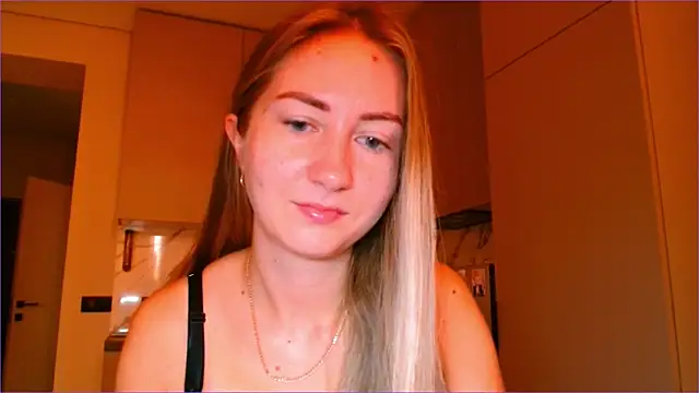 BluueSilk online show from November 19, 2025, 6:02 am