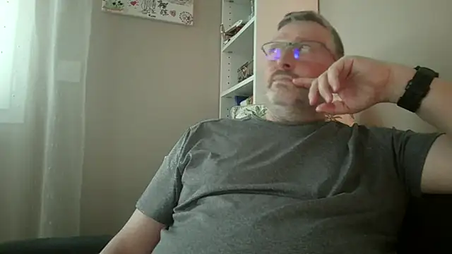 doudou310 online show from March 20, 2026, 5:40 pm