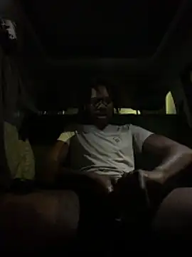 Snapshot of makemestayhard chatting on February 27, 2026, 12:38 pm makemestayhard online show from February 27, 2026, 12:38 pm