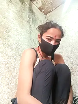 Snapshot of Sunali_Bendre chatting on February 22, 2026, 3:07 am Sunali Bendre online show from February 22, 2026, 3:07 am