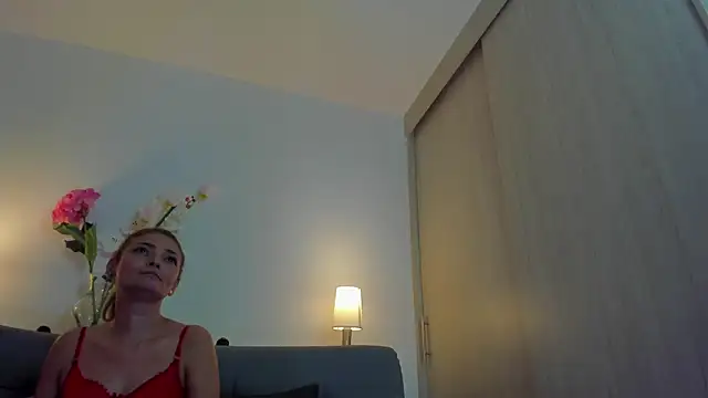 roxana sinsx online show from February 5, 2026, 3:22 am