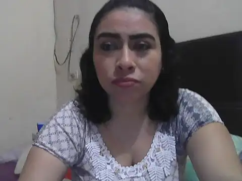 Snapshot of DalilahMx chatting on February 5, 2026, 4:33 pm DalilahMx online show from February 5, 2026, 4:33 pm