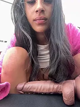 Snapshot of Teasing-Tiara chatting on May 22, 2026, 12:00 pm Teasing-Tiara online show from May 22, 2026, 12:00 pm