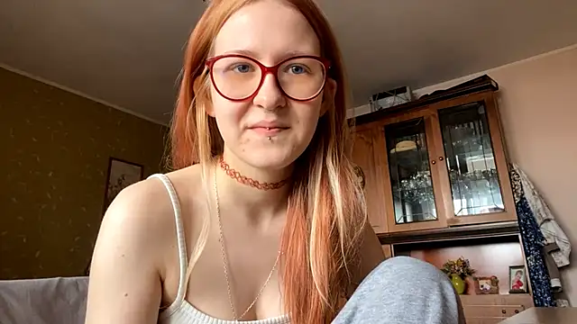 Snapshot of LaureenVielma chatting on February 27, 2026, 7:19 am LaureenVielma online show from February 27, 2026, 7:19 am