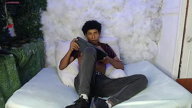 Snapshot of Walkers05 chatting on March 2, 2026, 3:41 am Walkers05 online show from March 2, 2026, 3:41 am