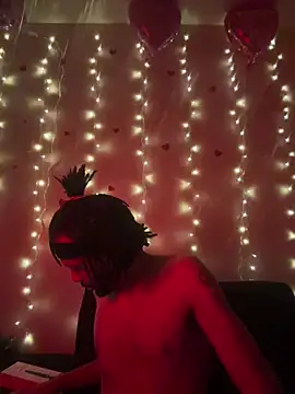 Snapshot of magic_man1085 chatting on February 13, 2026, 6:20 am magic man1085 online show from February 13, 2026, 6:20 am