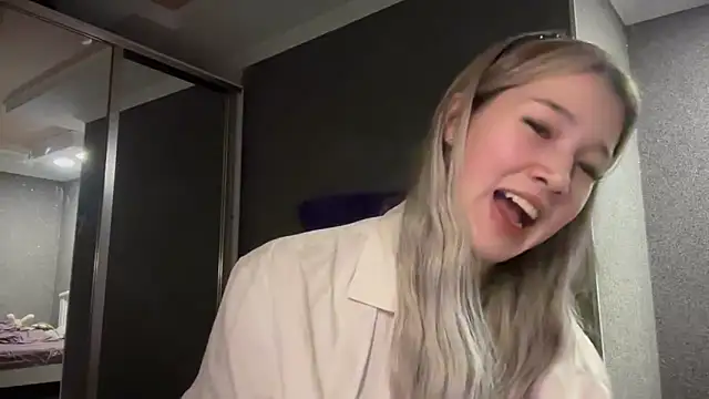 lilXdomiii online show from February 7, 2026, 4:33 pm