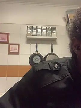 Snapshot of ELPikaPreta chatting on February 8, 2026, 4:27 am ELPikaPreta online show from February 8, 2026, 4:27 am