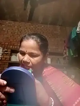 Snapshot of Pooja_sahu chatting on February 8, 2026, 6:44 pm Pooja sahu online show from February 8, 2026, 6:44 pm