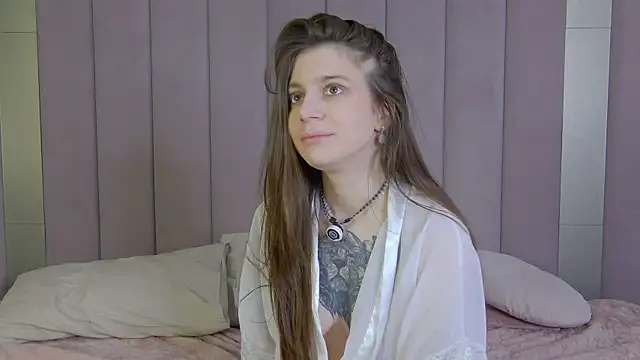 EileenElfie online show from March 6, 2026, 3:47 am