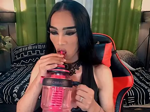 VeshtidaTS online show from February 8, 2026, 2:37 am