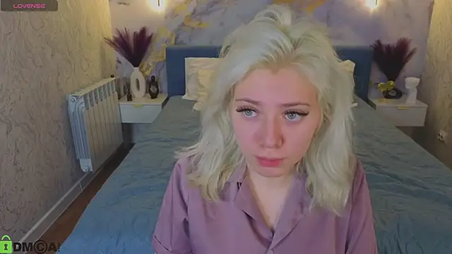 Kate Krose online show from February 2, 2026, 1:26 am