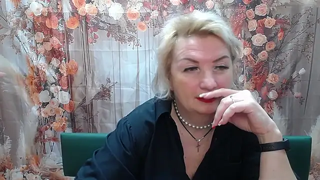 Snapshot of RenataDaster chatting on March 1, 2026, 6:10 pm RenataDaster online show from March 1, 2026, 6:10 pm