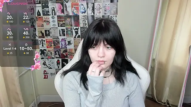 Snapshot of Emma_Darkkk chatting on February 17, 2026, 5:48 am Emma Darkkk online show from February 17, 2026, 5:48 am