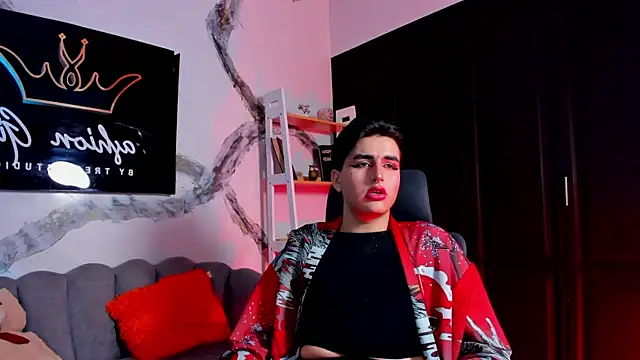 noahWolff  online show from February 16, 2026, 5:25 am