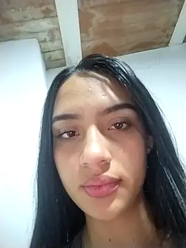 cynliu online show from May 2, 2026, 5:56 am