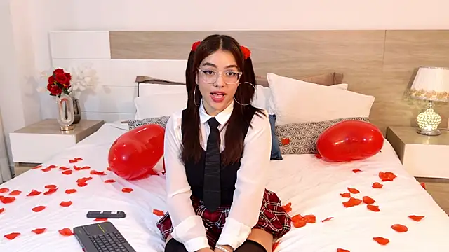 AntonellaBons online show from February 14, 2026, 6:54 am