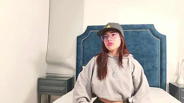 AntonellaBons online show from March 5, 2026, 11:34 pm