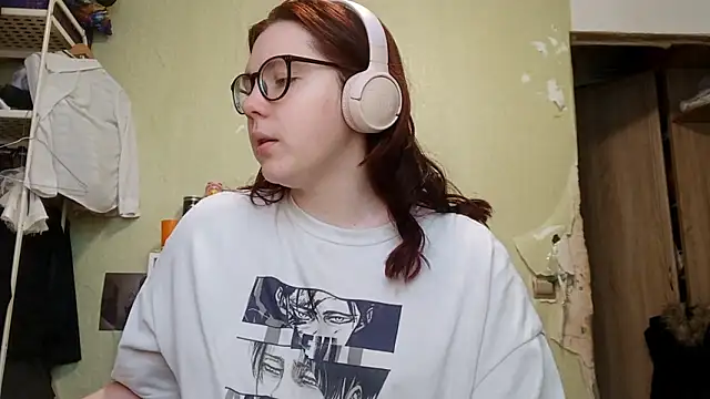 VannessaDillenbeck online show from February 9, 2026, 7:45 am