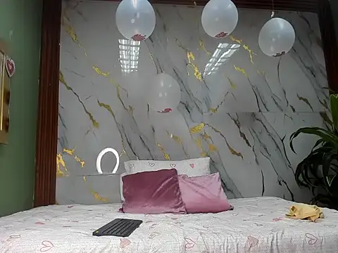 Amanda Rossi online show from February 23, 2026, 7:44 pm