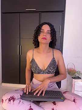 Nala OMG online show from February 7, 2026, 7:39 pm