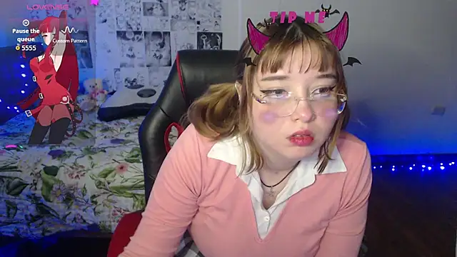 Cherrybloom692 online show from February 8, 2026, 7:45 am